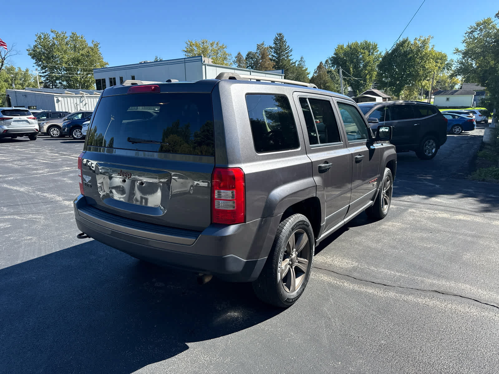 Used 2016 Jeep Patriot 75th Anniversary w/ Power Value Group AWD/4WD image 3