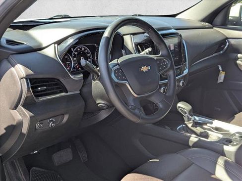 Used 2024 Chevrolet Traverse High Country FWD image 10