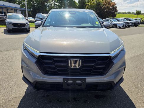 Used 2023 Honda CR-V LX image 2