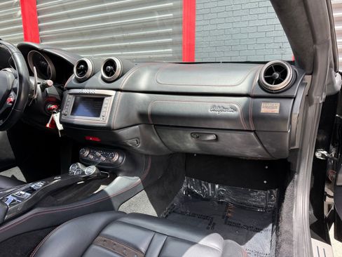 Used 2012 Ferrari California RWD image 20