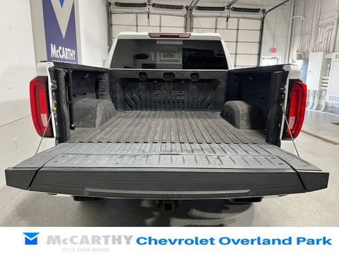 Used 2021 GMC Sierra 1500 AT4 w/ AT4 Premium Package AWD/4WD image 7