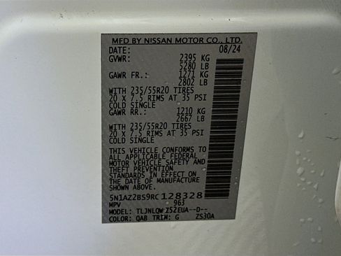 Used 2024 Nissan Murano SV w/ SV Midnight Edition Package image 12