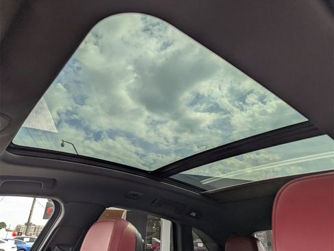 Used 2024 Porsche Macan Turbo image 14