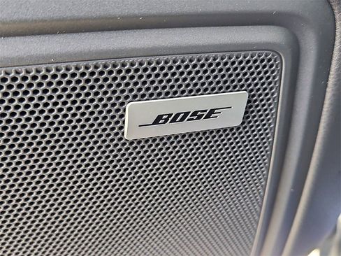 Certified 2025 Porsche Macan image 21