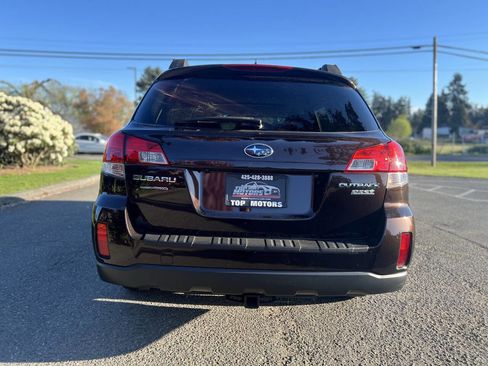 Used 2013 Subaru Outback 2.5i Limited AWD/4WD image 6