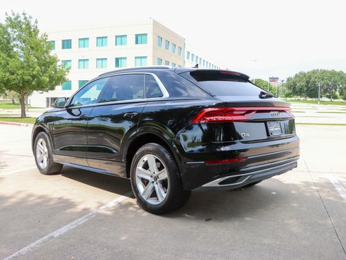 Used 2021 Audi Q8 Premium w/ Convenience Package AWD/4WD image 5