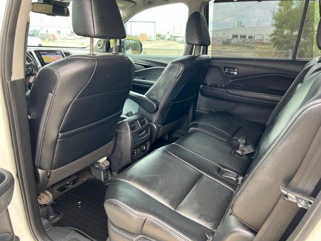 Used 2018 Honda Pilot Touring image 17