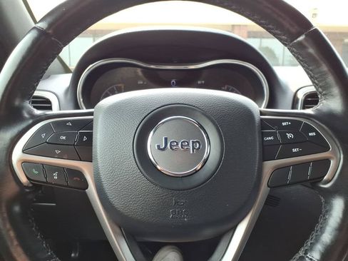 Used 2021 Jeep Grand Cherokee Laredo X AWD/4WD image 21