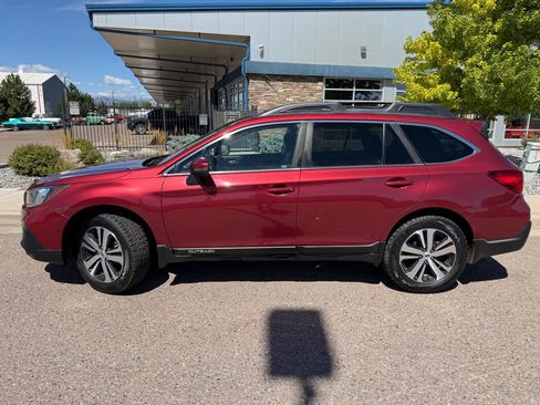 Used 2019 Subaru Outback 3.6R Limited AWD/4WD image 25