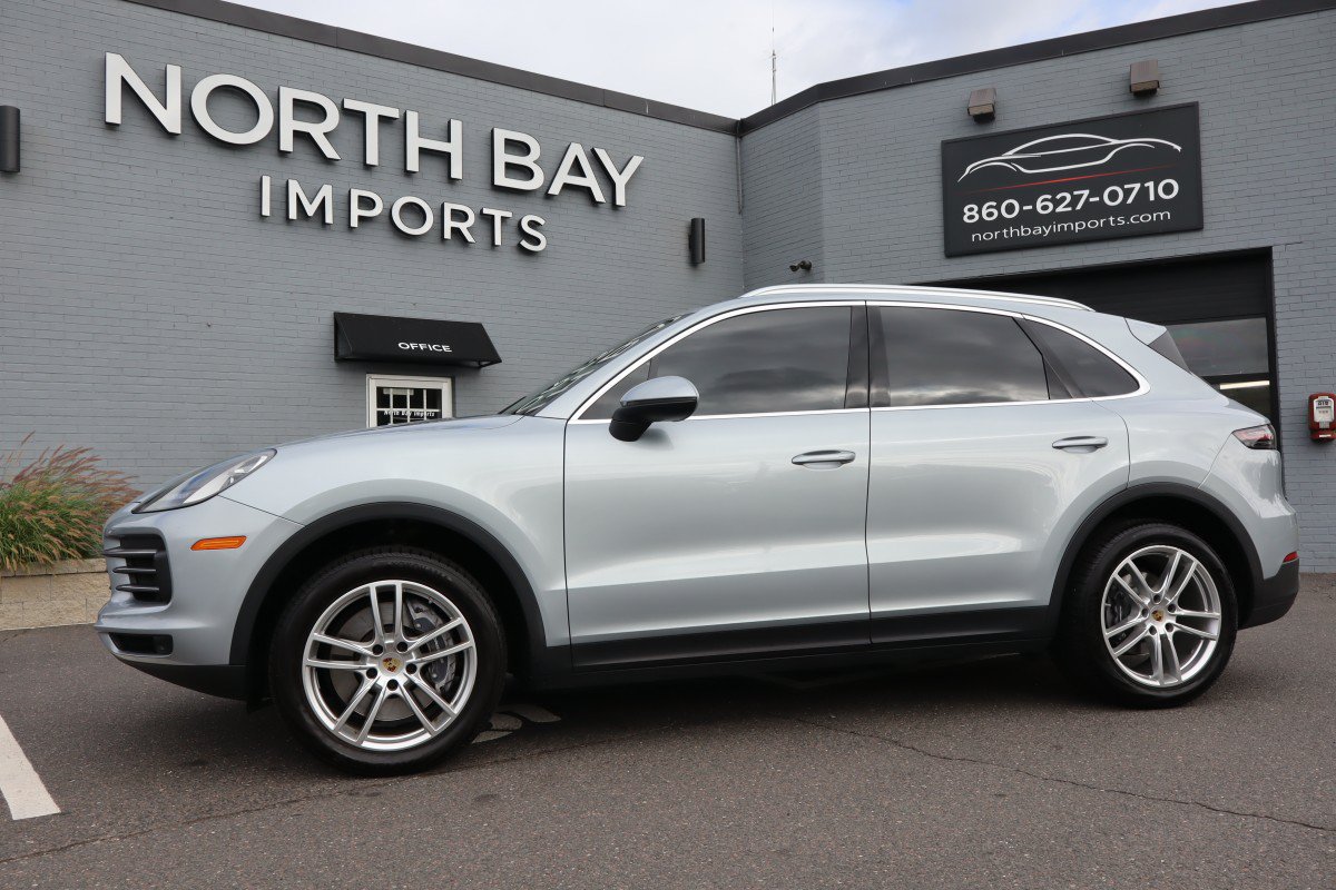 Used 2021 Porsche Cayenne AWD/4WD image 1