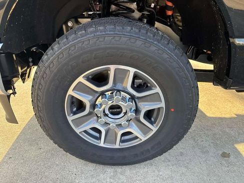 New 2026 Ford F350 Lariat w/ FX4 Off-Road Package image 6