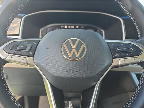 Used 2025 Volkswagen Taos SEL image 23