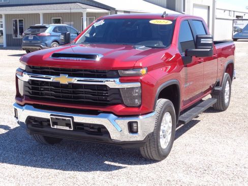 Used 2024 Chevrolet Silverado 2500 LT w/ Convenience Package AWD/4WD image 1
