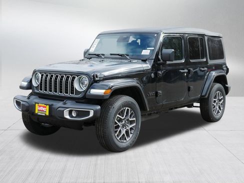 New 2026 Jeep Wrangler Unlimited Sahara AWD/4WD image 3