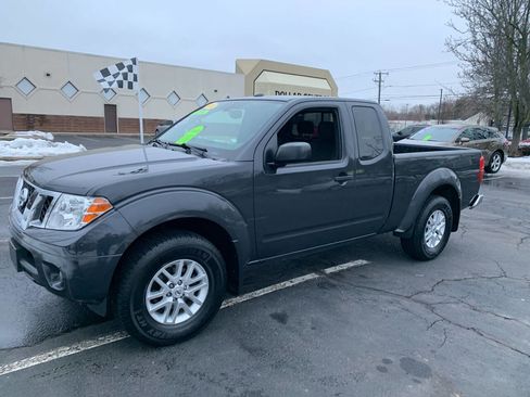 Used 2014 Nissan Frontier SV w/ SV Value Truck Package image 22