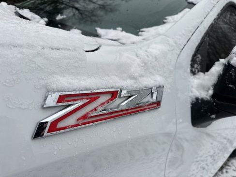 Used 2022 Chevrolet Silverado 1500 RST w/ Z71 Off-Road Package image 12