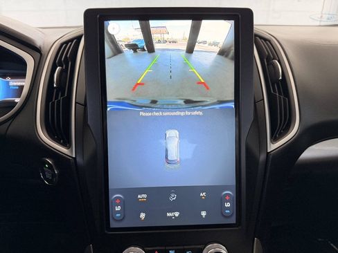 Used 2021 Ford Edge SE FWD image 27