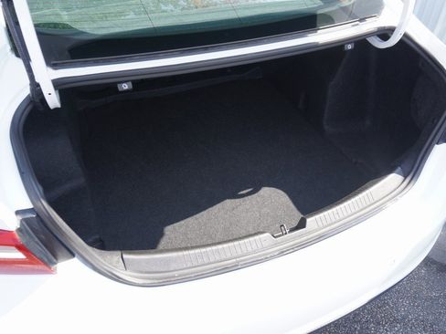 Used 2024 Chevrolet Malibu LT image 7