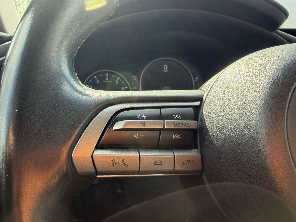 Used 2021 MAZDA MAZDA3 s FWD image 10