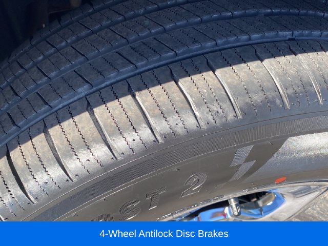 Used 2019 Chevrolet Suburban LT w/ LT Signature Package AWD/4WD image 26