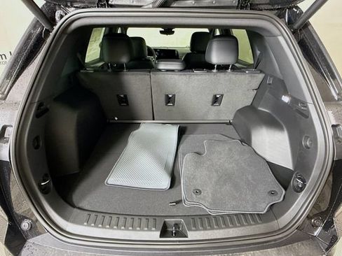 New 2026 Chevrolet Equinox LT w/ Convenience Package II FWD image 26