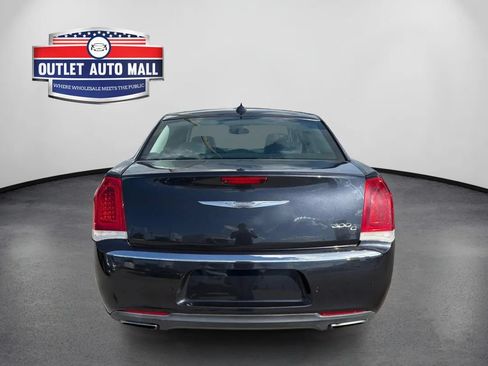 Used 2015 Chrysler 300 Limited w/ Driver Convenience Group AWD/4WD image 4