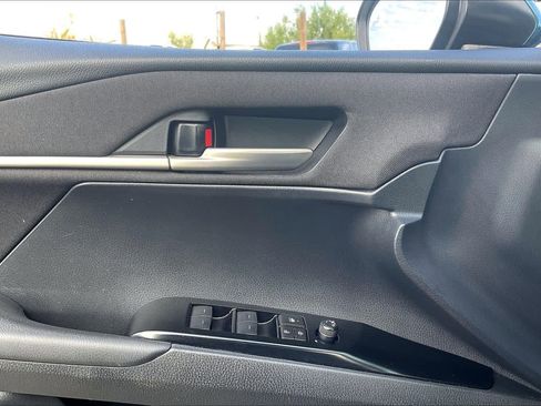 Used 2025 Toyota Camry LE image 33