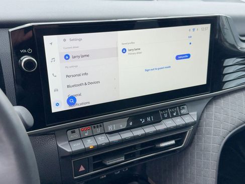 Used 2025 Toyota Camry XLE w/ Premium Package image 23