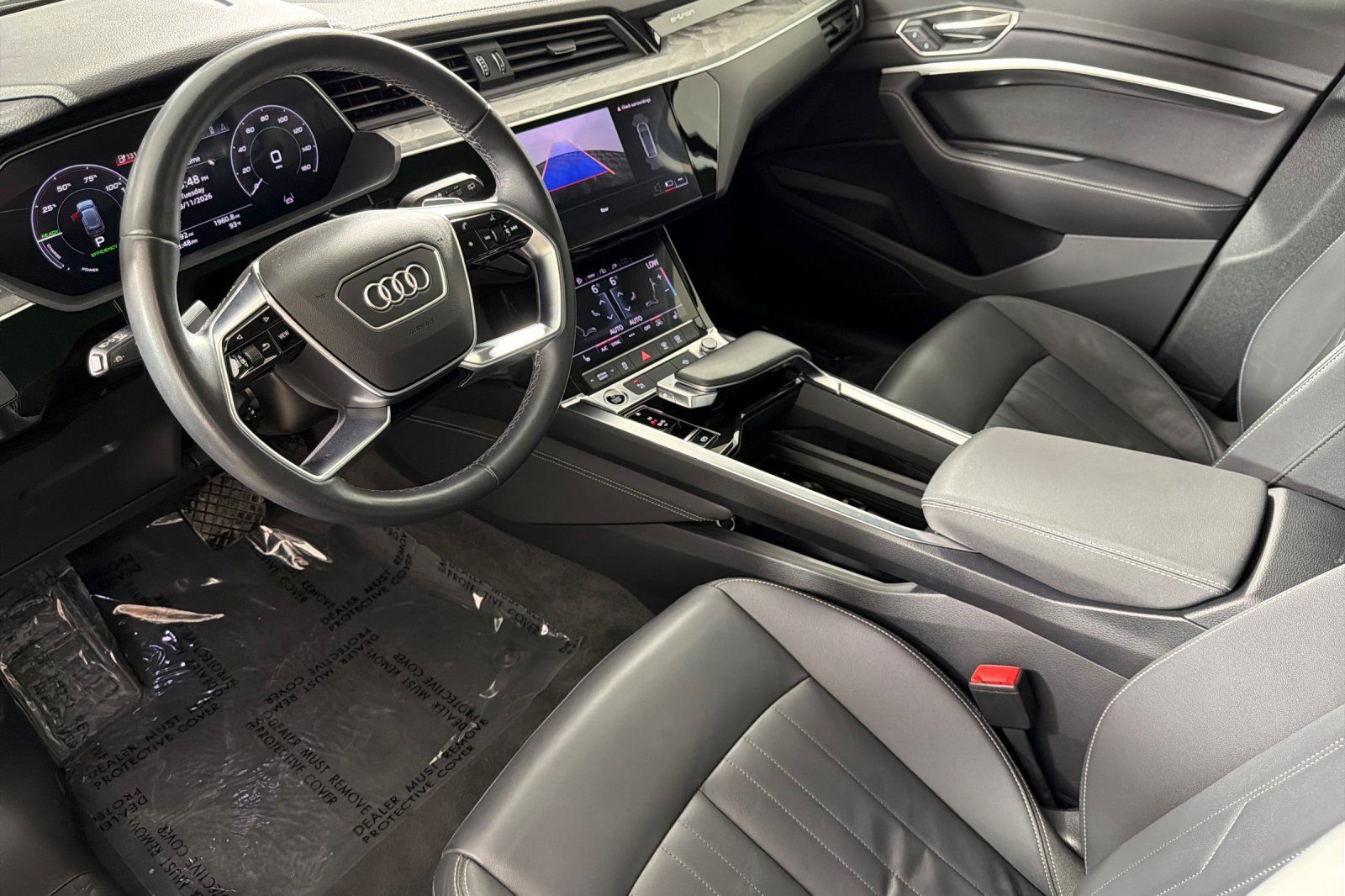 Used 2024 Audi Q8 e-tron Premium AWD/4WD image 9