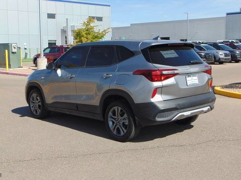 Used 2022 Kia Seltos LX AWD/4WD image 6