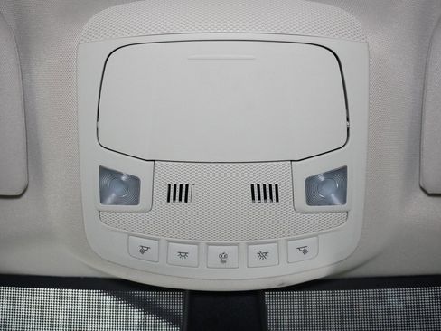 Used 2024 Ford Edge SE w/ Black Appearance Package image 16