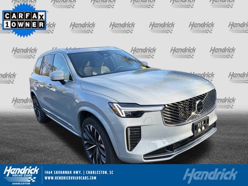 Certified 2025 Volvo XC90 B6 Plus image 1