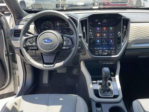 Certified 2025 Subaru Forester Premium AWD/4WD image 4