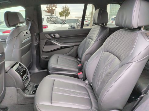 Used 2026 BMW X7 xDrive40i image 37