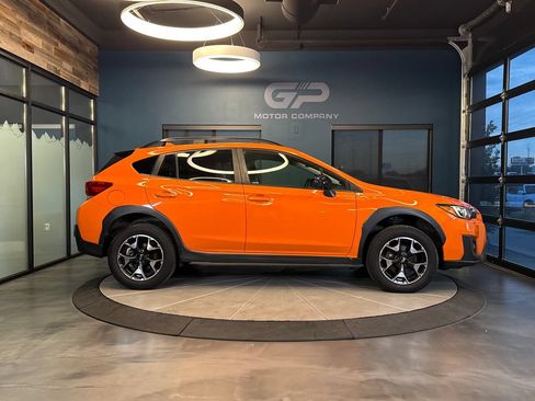 Used 2019 Subaru Crosstrek 2.0i Premium AWD/4WD image 2