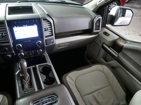 Used 2019 Ford F150 Limited w/ Trailer Tow Package image 11