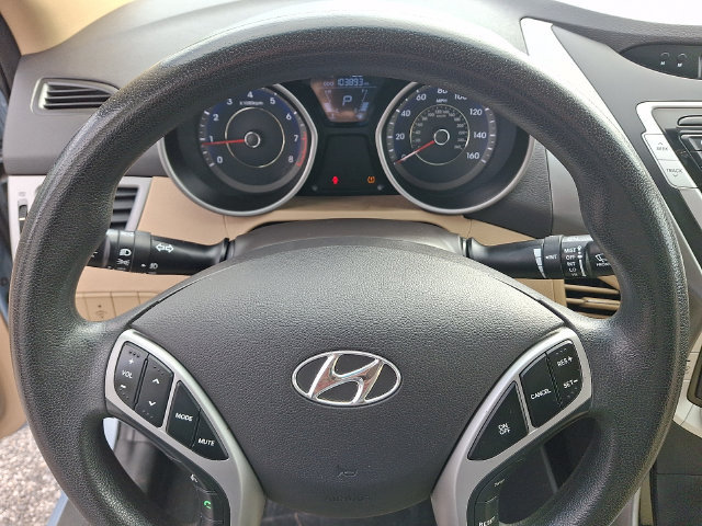 Used 2012 Hyundai Elantra GLS w/ Preferred Pkg 3 FWD image 4
