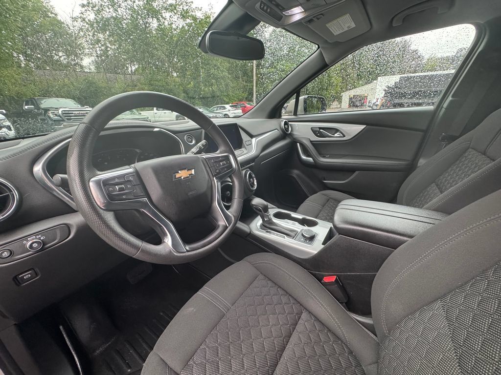 Used 2021 Chevrolet Blazer LT AWD/4WD image 26