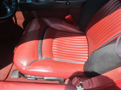 Used 1997 Chevrolet Corvette Coupe w/ Memory Pkg RWD image 22