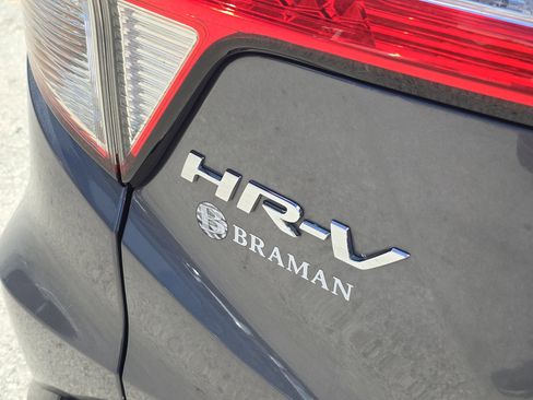 Certified 2022 Honda HR-V Sport image 5