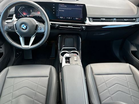Used 2025 BMW X1 xDrive28i w/ Premium Package image 17