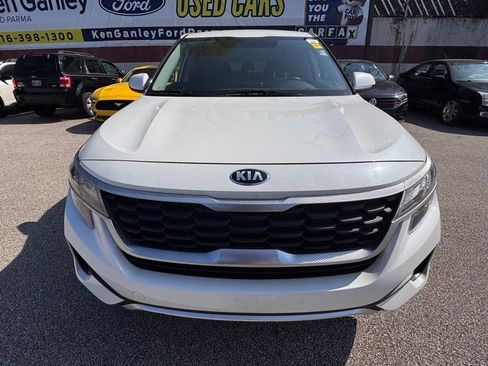 Used 2021 Kia Seltos LX AWD/4WD image 8