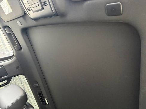 Certified 2021 Chevrolet Suburban Z71 w/ Z71 Off-Road Package AWD/4WD image 25