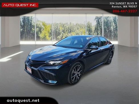 Used 2021 Toyota Camry SE w/ Audio Upgrade Package image 1