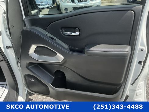 Used 2024 Nissan Frontier SV w/ Hardbody Edition AWD/4WD image 12