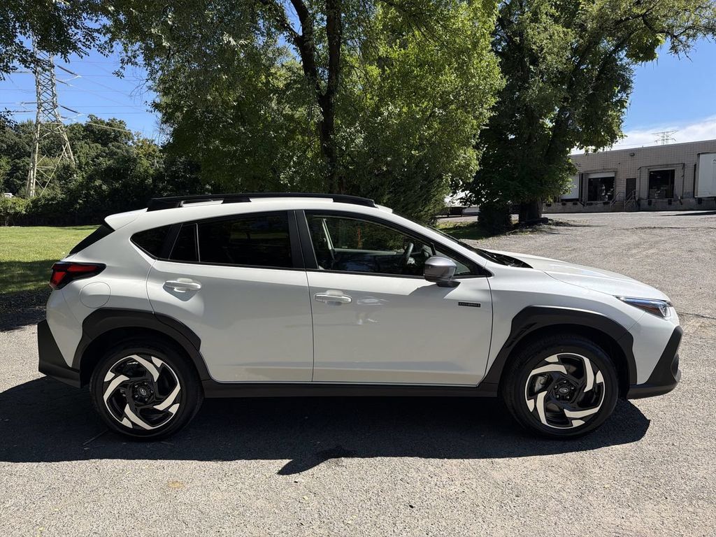 Used 2026 Subaru Crosstrek 2.5i Limited AWD/4WD image 9