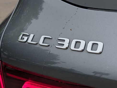 Used 2020 Mercedes-Benz GLC 300 4MATIC image 11