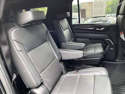 Used 2023 GMC Yukon XL Denali AWD/4WD image 21