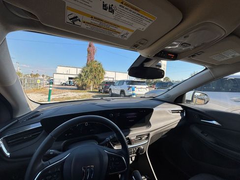 Used 2025 Buick Encore GX Preferred image 33