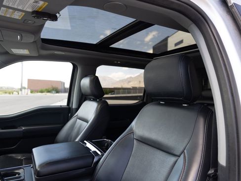 Used 2021 Ford F150 Lariat w/ Equipment Group 502A High AWD/4WD image 17